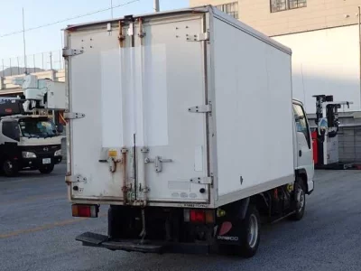 Isuzu ELF  с аукциона в Японии