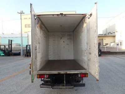 Isuzu ELF  с аукциона в Японии