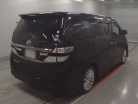 Toyota VELLFIRE лот № 30650 оценка 4  с аукциона в Японии 1