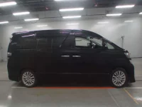 Toyota VELLFIRE лот № 30650 оценка 4  с аукциона в Японии 2