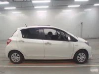 Toyota VITZ лот № 30655 оценка RA  с аукциона в Японии 2