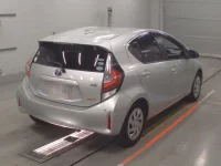 Toyota AQUA лот № 30659 оценка RA  с аукциона в Японии 1