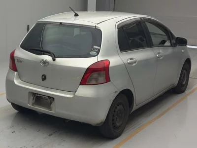 Toyota VITZ  с аукциона в Японии