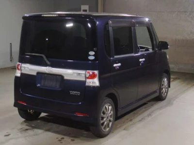 Daihatsu TANTO  с аукциона в Японии