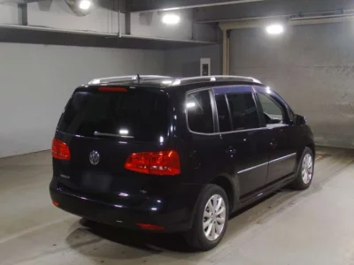 Volkswagen GOLF TOURAN
