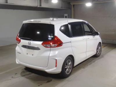 Honda FREED  с аукциона в Японии