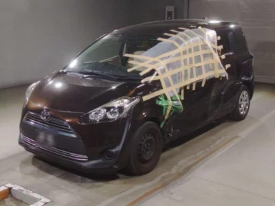Toyota SIENTA  с аукциона в Японии