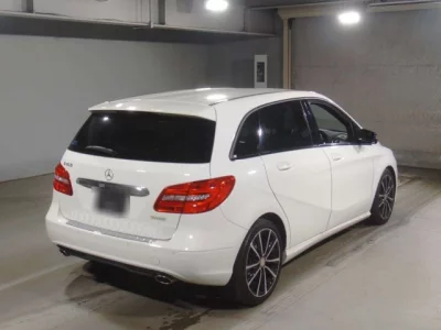 Mercedes-Benz B CLASS