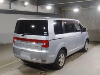 Mitsubishi DELICA D5  с аукциона в Японии