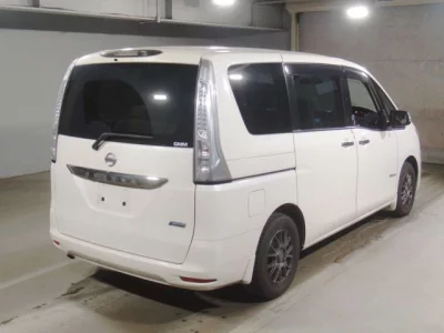 Nissan SERENA  с аукциона в Японии