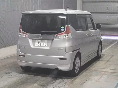 Mitsubishi DELICA D2