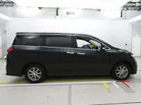 Nissan ELGRAND лот № 10004 оценка 3.5  с аукциона в Японии 2