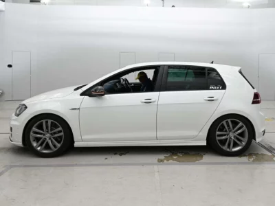 Volkswagen GOLF  с аукциона в Японии