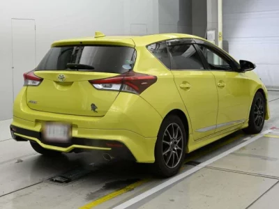 Toyota AURIS  с аукциона в Японии