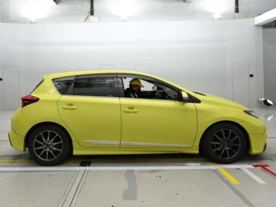 Toyota AURIS  с аукциона в Японии