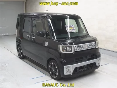 Daihatsu WAKE  с аукциона в Японии