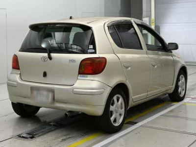 Toyota VITZ  с аукциона в Японии