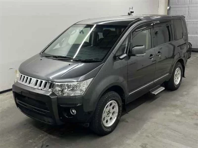 Mitsubishi DELICA D5