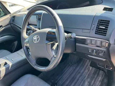 Toyota ESTIMA HYBRID