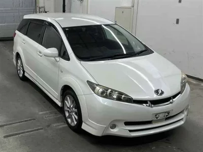 Toyota WISH  с аукциона в Японии