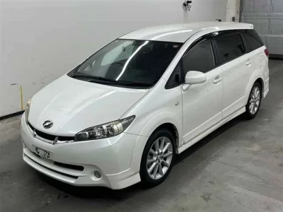 Toyota WISH  с аукциона в Японии