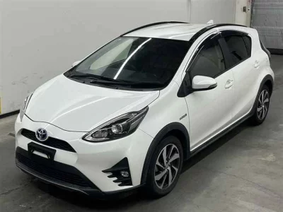 Toyota AQUA  с аукциона в Японии