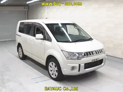 Mitsubishi DELICA D5