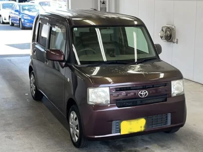 Toyota PIXIS SPACE