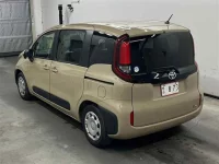 Toyota SIENTA лот № 20053 оценка 3.5  с аукциона в Японии 1