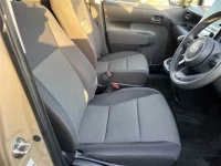 Toyota SIENTA лот № 20053 оценка 3.5  с аукциона в Японии 6