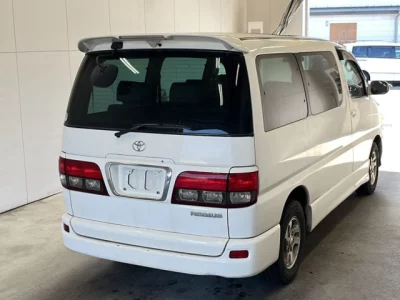 Toyota HIACE REGIUS
