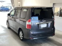 Toyota NOAH лот № 1098 оценка 3.5  с аукциона в Японии 4