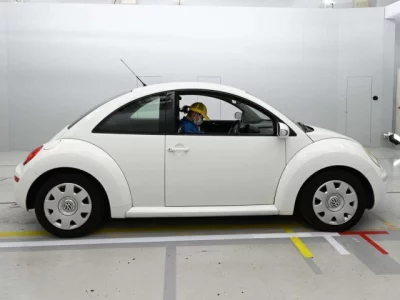 Volkswagen NEW BEETLE