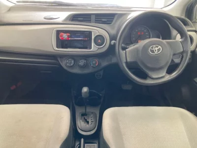 Toyota VITZ  с аукциона в Японии