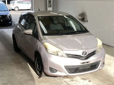 Toyota VITZ  с аукциона в Японии