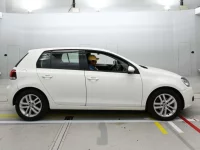 Volkswagen GOLF лот № 38073 оценка 4  с аукциона в Японии 2