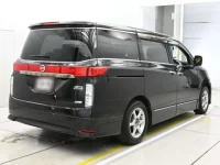 Nissan ELGRAND лот № 10084 оценка 3.5  с аукциона в Японии 1