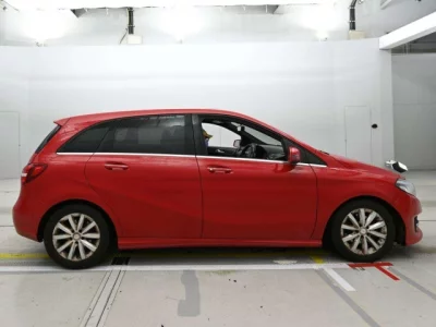 Mercedes-Benz B CLASS