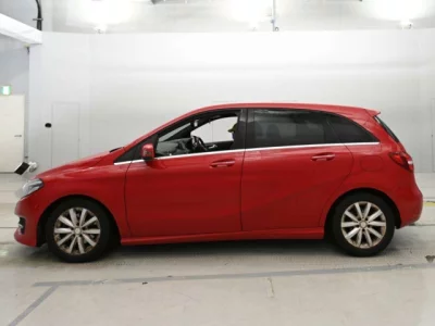 Mercedes-Benz B CLASS
