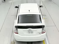 Toyota PRIUS лот № 10117 оценка 3.5  с аукциона в Японии 7