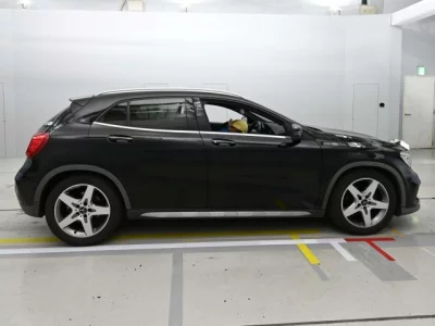 Mercedes-Benz GLA CLASS