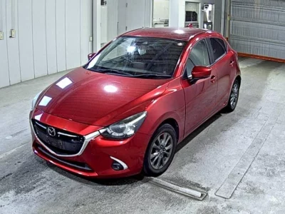 Mazda DEMIO  с аукциона в Японии