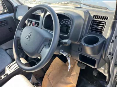 Mitsubishi MINICAB TRUCK