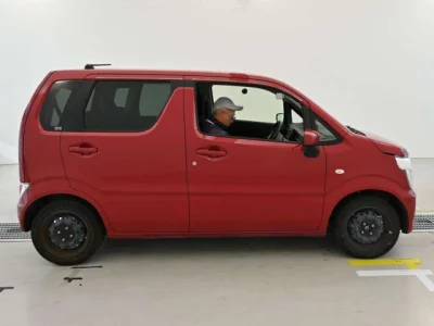 Suzuki WAGON R  с аукциона в Японии