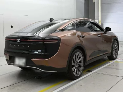 Toyota CROWN CROSSOVER