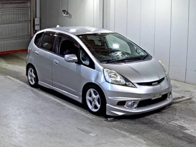 Honda FIT  с аукциона в Японии