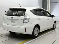 Toyota PRIUS ALPHA лот № 30007 оценка 3.5  с аукциона в Японии 1