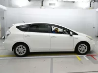 Toyota PRIUS ALPHA лот № 30007 оценка 3.5  с аукциона в Японии 2