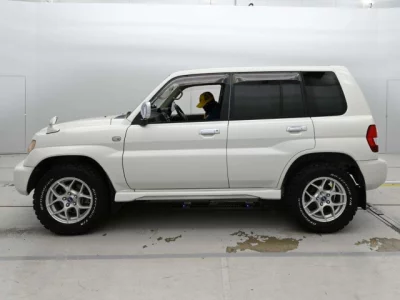 Mitsubishi PAJERO IO