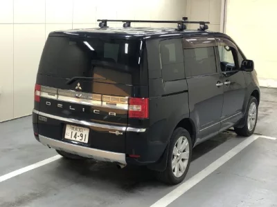 Mitsubishi DELICA D5